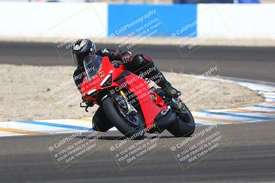 media/Sep-20-2025-TrackDaz (Sat) [[27f0cde673]]/A Group/12pm (Turn 1)/